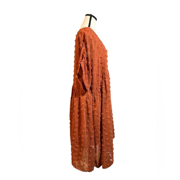 Chic Terracotta Textured Midi Dress - Picture 5 of 6